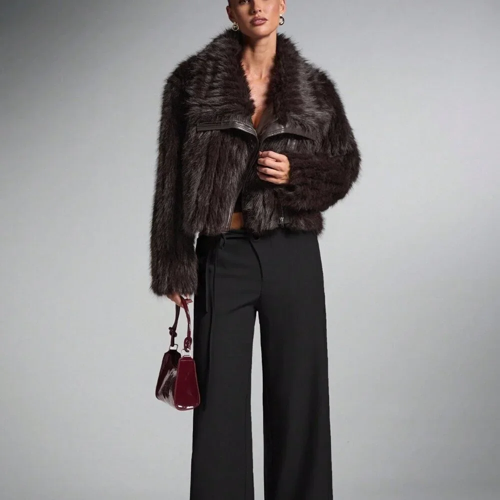 Brown Elegant Women's Oversized Patchwork Faux Fur Coat jacket - Picture 7 of 9